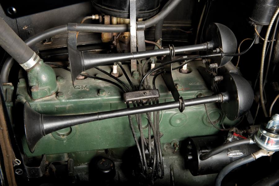  Oldsmobile Six F-36 Touring Sedan 1936 года  (фото 5 из 5)